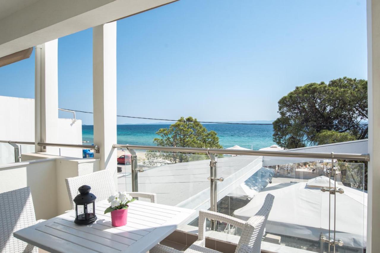 Vertigo Seaside Apartments ニキティ エクステリア 写真