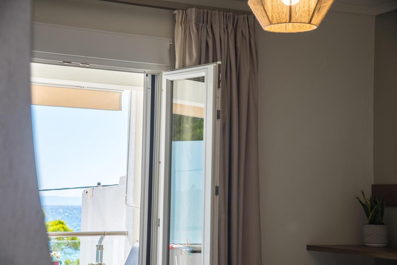 Vertigo Seaside Apartments ニキティ エクステリア 写真