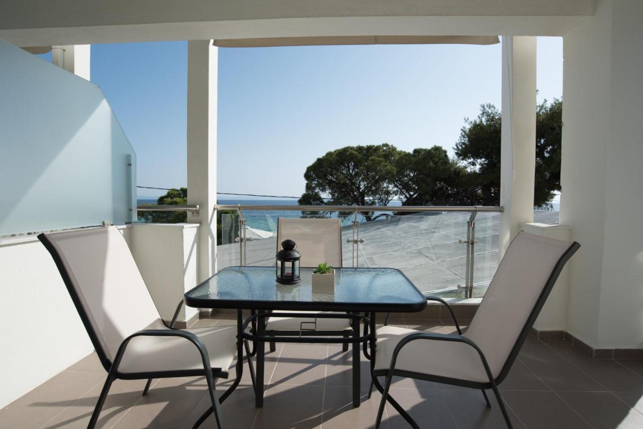 Vertigo Seaside Apartments ニキティ エクステリア 写真